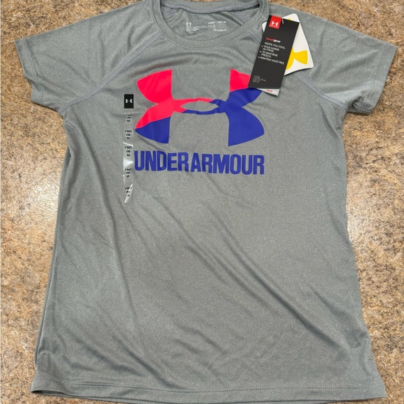 New Under Armour Girls Shirt - Picture 4 of 4